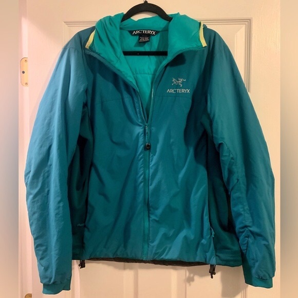 Arc'teryx Jackets & Blazers - ARC'TERYX hooded insulated jacket green with yellow trim Women’s Size XL (16-18)